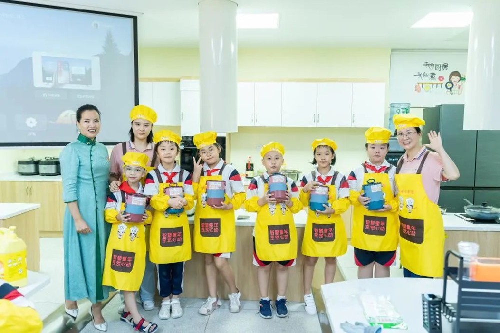 天心区青园友谊小学：推出“智慧厨房”，以劳动教育促进德育工作